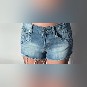 Indigo Rein Womens Short Size 3